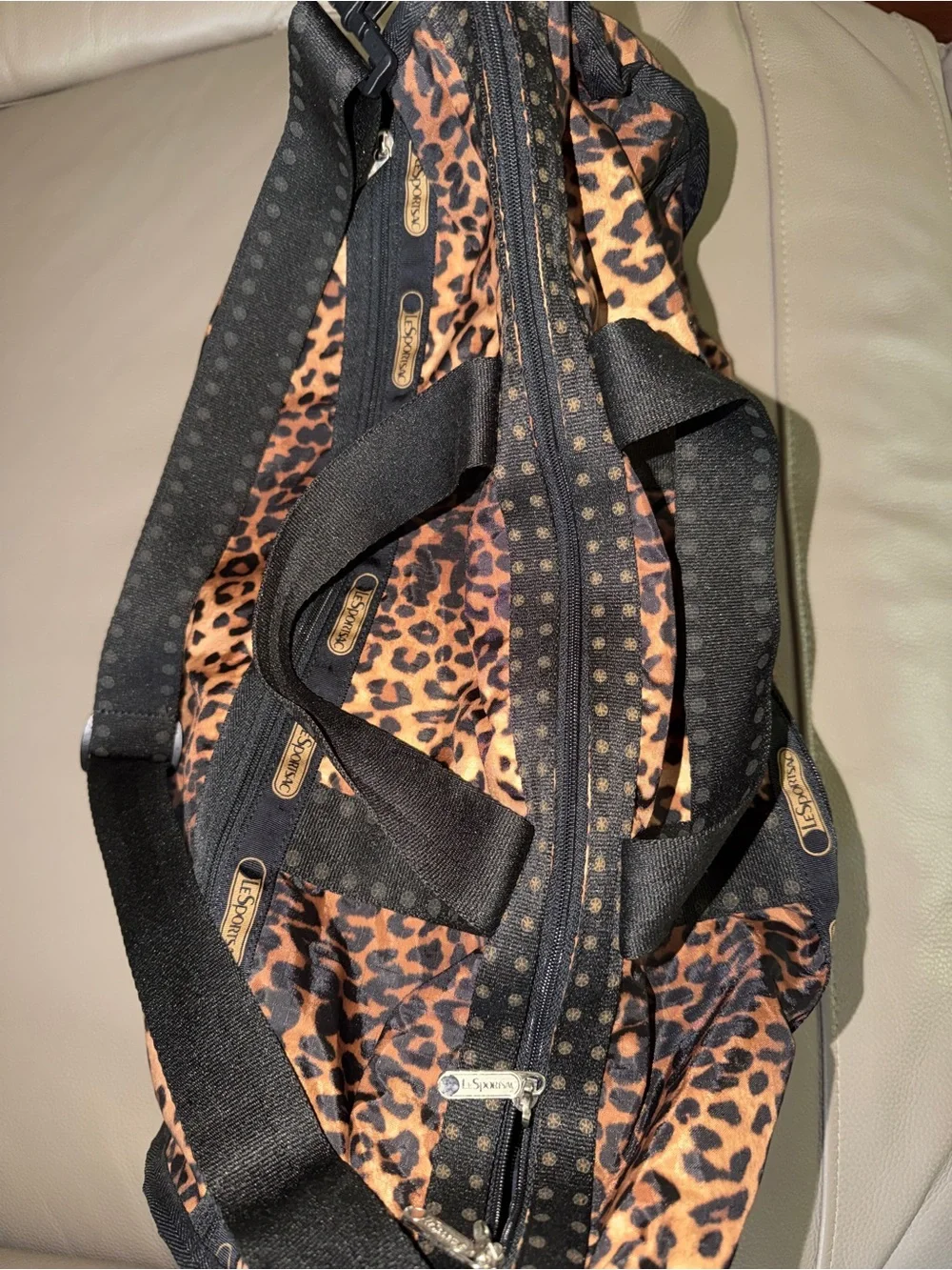 LESPORTSAC Leopard Print Black/Brown Weekender Duffel Bag ShoulderStrap Zippered - Picture 9 of 16
